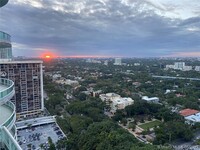 1643 Brickell Ave, Unit 1704 in Miami, FL - Foto de edificio - Building Photo