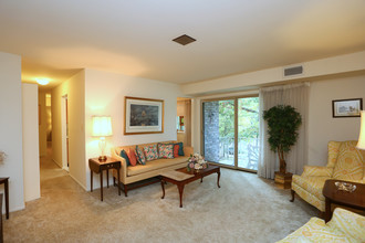 Kenwood Park Apartments in Rosedale, MD - Foto de edificio - Interior Photo