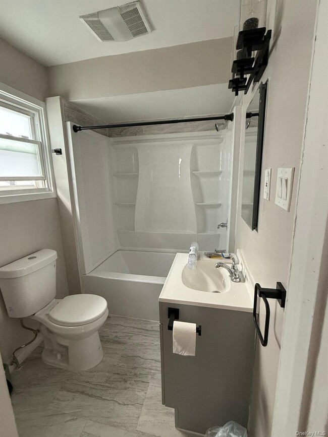 152 Oliver Ave in Yonkers, NY - Foto de edificio - Building Photo