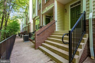 4174 Lochleven Tr in Fairfax, VA - Building Photo - Building Photo