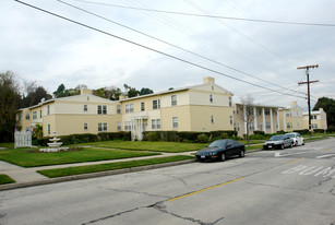 Silver Lake Garden Apartments