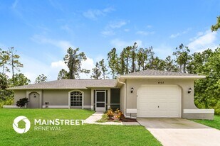 4502 E 21st St in Alva, FL - Building Photo