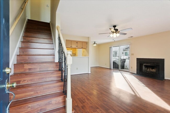 27 F Tamarisk Quay in Hampton, VA - Building Photo - Building Photo