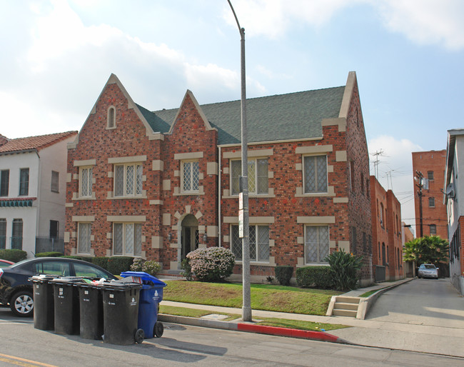 645 S Dunsmuir Ave in Los Angeles, CA - Building Photo - Building Photo