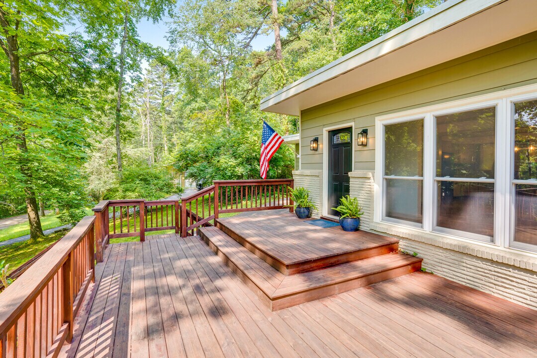 817 Ravine Rd in Signal Mountain, TN - Building Photo