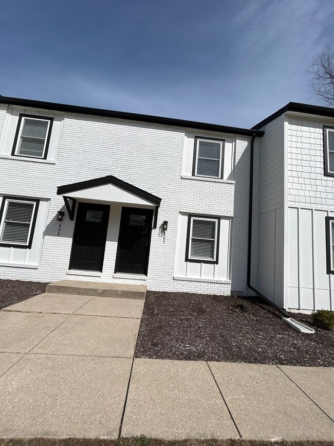 property at 807 Lindenwood Dr S