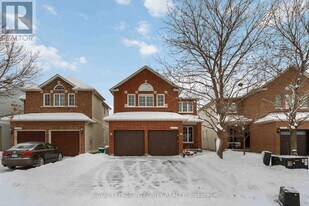 2165 Sojourn St in Ottawa, ON - Building Photo