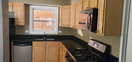 320 Somonauk St in Park Forest, IL - Building Photo - Building Photo