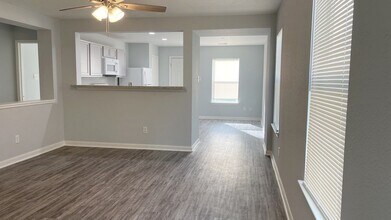 12211 Windsor Bay Ct in Tomball, TX - Building Photo - Building Photo