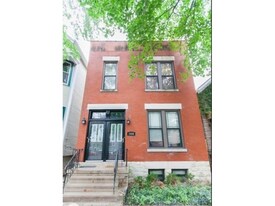 1434 W Fletcher St, Unit 1F in Chicago, IL - Building Photo