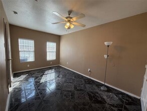 2829 Falls Dr in Dallas, TX - Building Photo - Building Photo