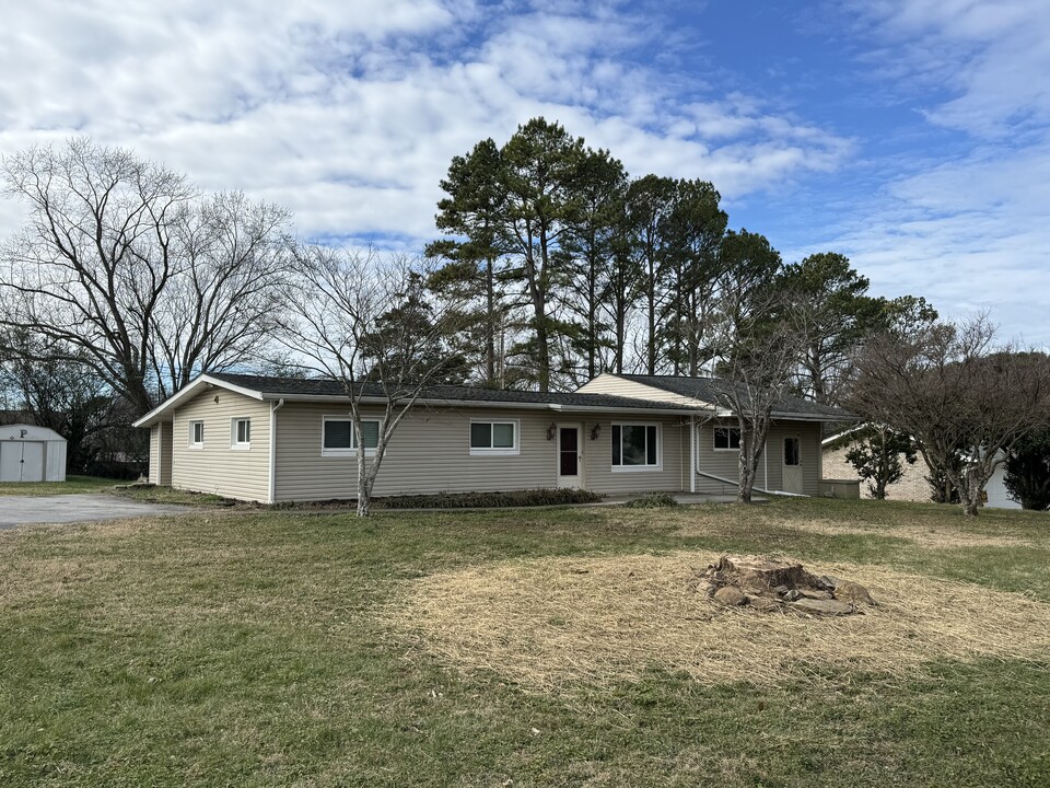 141 Farlow Dr in Knoxville, TN - Building Photo