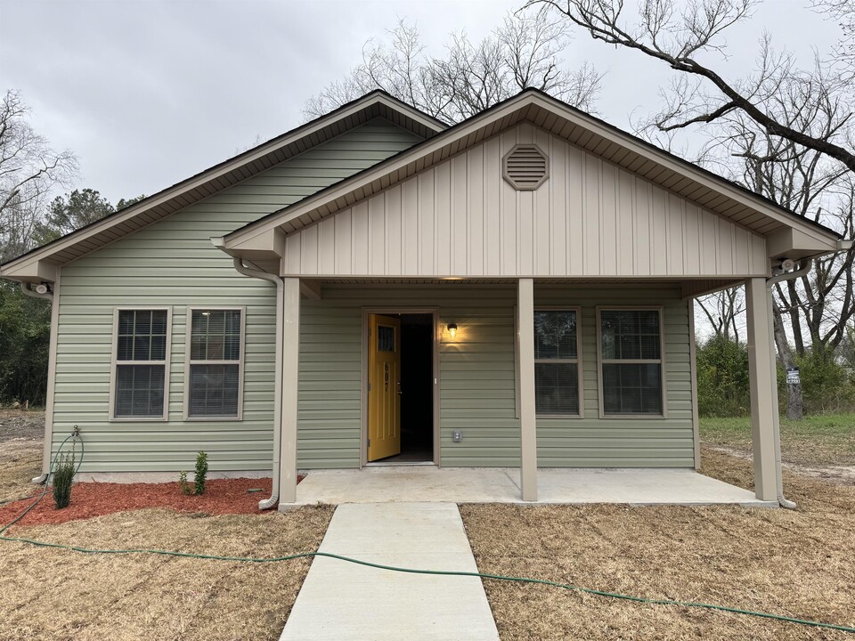 607 Market St in Camden, SC - Building Photo