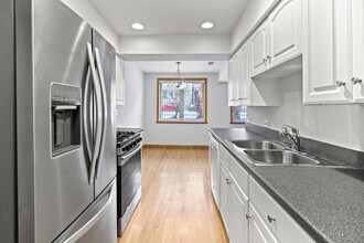 2112 W Armitage Ave in Chicago, IL - Building Photo - Building Photo