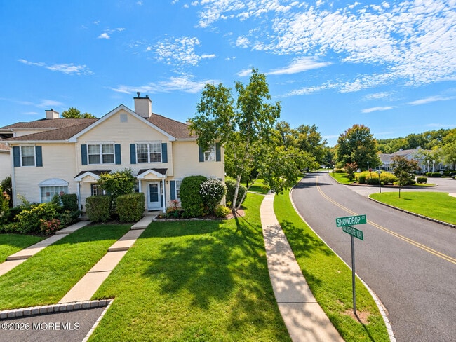 property at 733 Snowdrop Ct