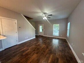 1200 E Maxwell St in Pensacola, FL - Building Photo - Building Photo