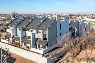 901 NW 7th St in Oklahoma City, OK - Foto de edificio - Building Photo