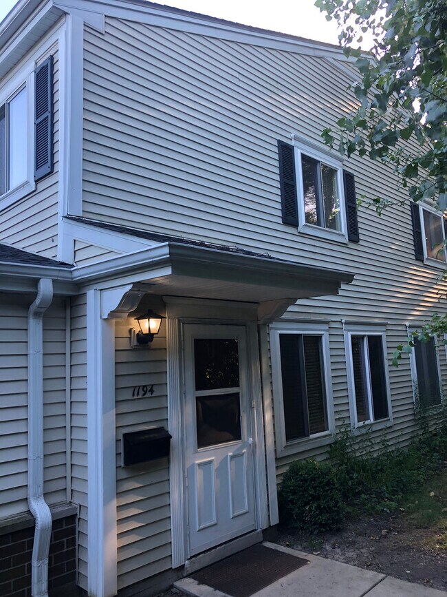 property at 1194 Cove Dr