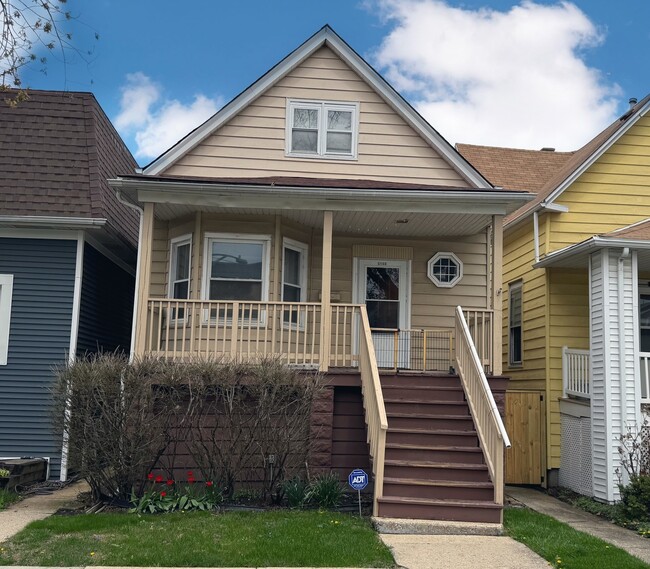 property at 5146 W Dakin St