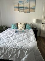 21851 Newland St in Huntington Beach, CA - Building Photo