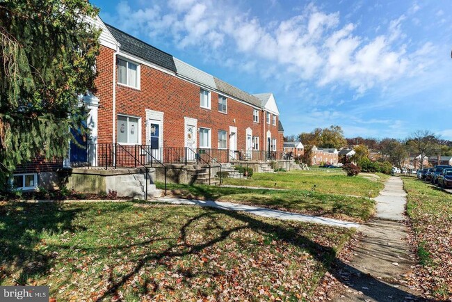 1328 Deanwood Rd in Parkville, MD - Building Photo - Building Photo