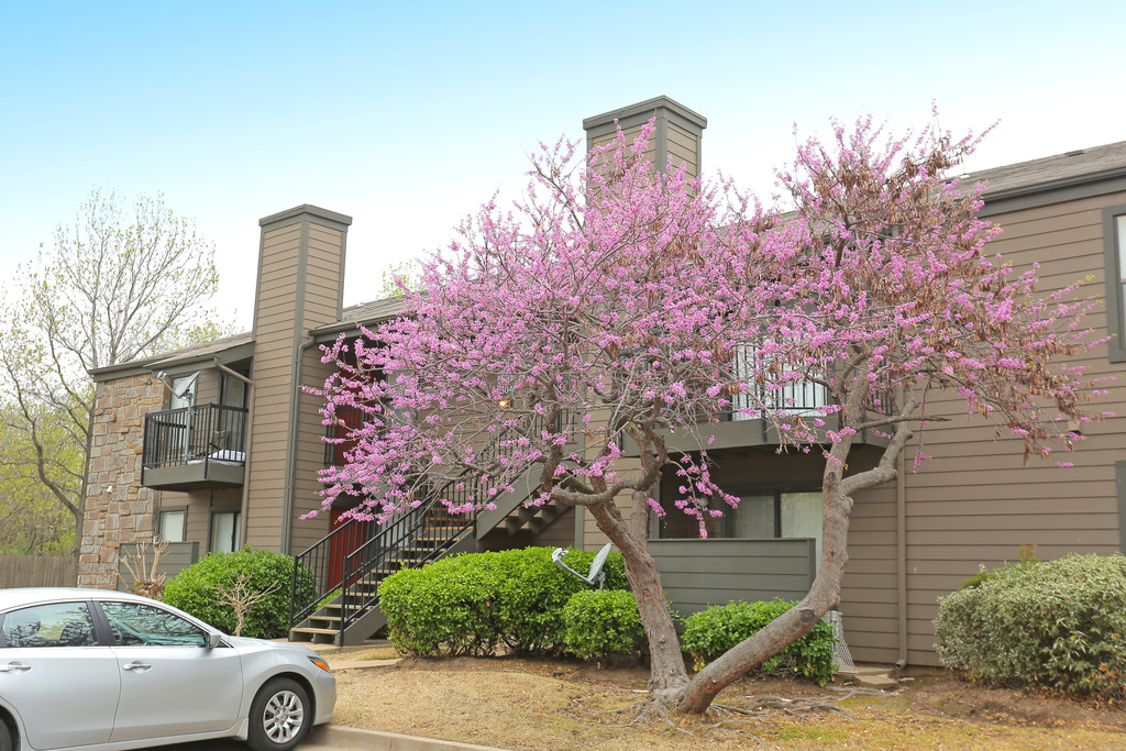 Hickory Grove Apartments in Broken Arrow, OK