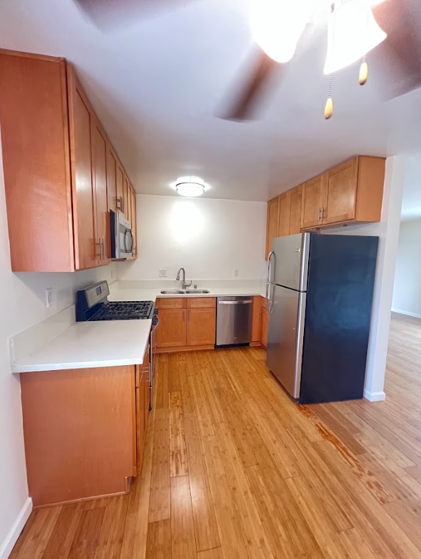 2637 S Centinela Ave in Santa Monica, CA - Building Photo - Building Photo