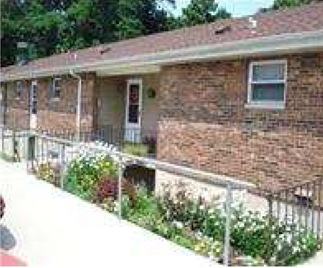 Golden Manor Apartments in Hillsboro, OH - Foto de edificio