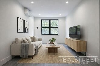 NO FEE! Grand Spacious 2 Bed in Prime Crown Heights, Unit 3A in Brooklyn, NY - Foto de edificio - Building Photo