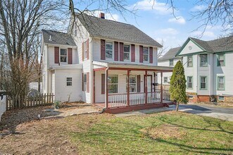 241 N Main St in Monroe, NY - Building Photo - Building Photo