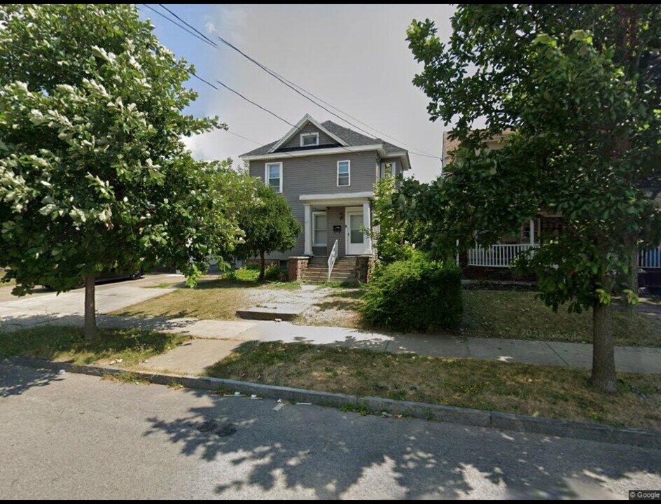 2811 Lewiston Rd in Niagara Falls, NY - Building Photo