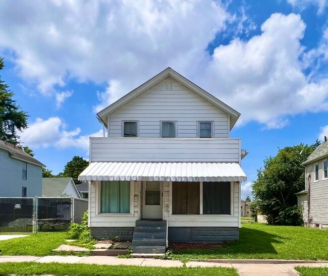 property at 732 24th St