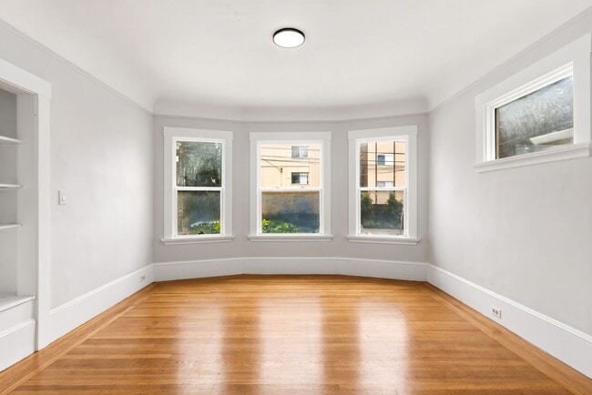1929 9th Ave in Oakland, CA - Foto de edificio - Building Photo