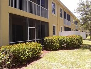 1455 Mariposa Cir-Unit -104 in Naples, FL - Building Photo - Building Photo