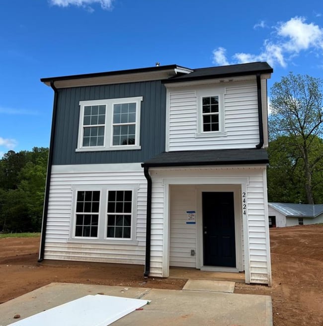 property at 2424 Kings Cross Ct