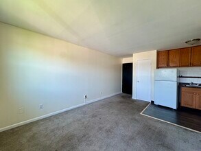 145 Cowles St in Bridgeport, CT - Building Photo - Building Photo