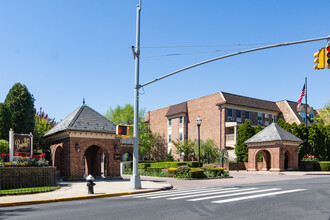 Bayridge at Bayside Condominiums in Bayside, NY - Building Photo - Building Photo