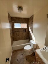 1811 S Alma St-Unit -2 in Los Angeles, CA - Building Photo - Building Photo