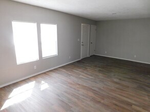 417 S Gordy St in El Dorado, KS - Building Photo - Building Photo