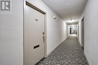 3311-3311 Kingston Rd in Toronto, ON - Building Photo - Building Photo