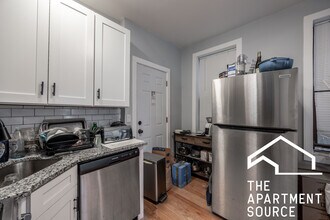 1624 W Beach Ave, Unit BF in Chicago, IL - Building Photo - Building Photo