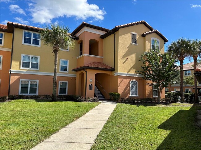 5455 Vineland Rd in Orlando, FL - Foto de edificio - Building Photo