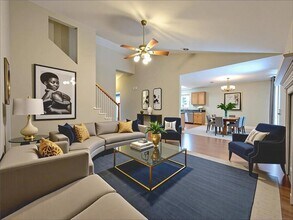 1045 Claire Dr in Slidell, LA - Foto de edificio - Building Photo