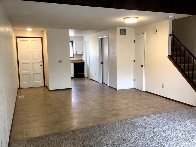 property at 329 S 40th Pl