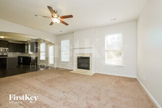 719 Hot Springs Trail in Mcdonough, GA - Foto de edificio - Building Photo