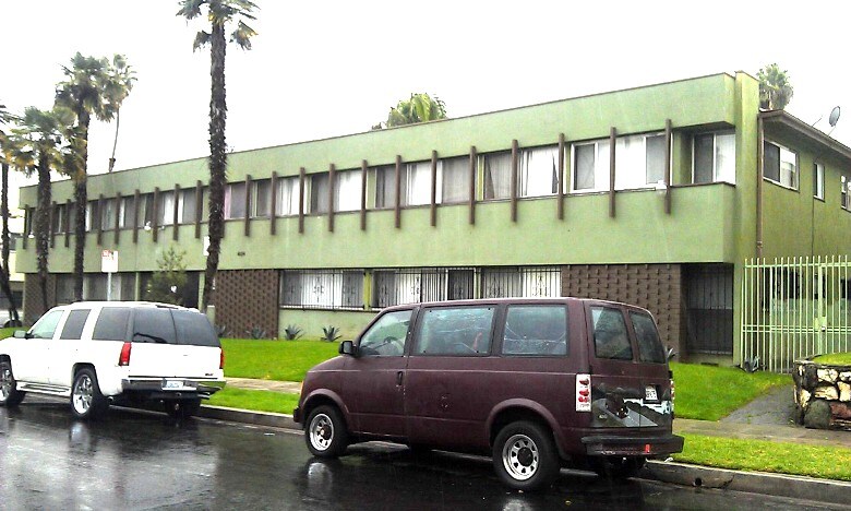 4024 Nicolet Ave in Los Angeles, CA - Building Photo