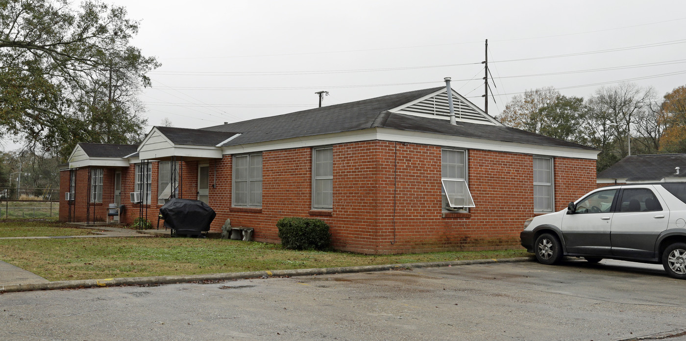 E SIMCOE STREET in Lafayette, LA - Building Photo