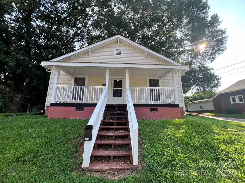 424 Parker Ave in Mooresville, NC - Building Photo