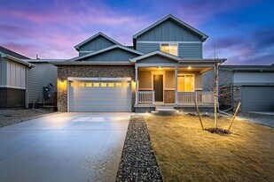 879 Harvard St in Johnstown, CO - Building Photo