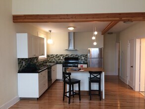 1556 Northwest Ballard Way, Unit Unit#1 in Seattle, WA - Building Photo - Building Photo